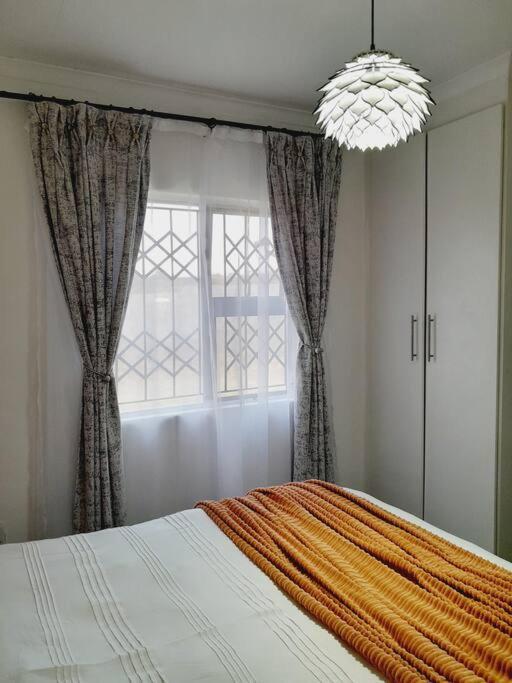 Inkazimulo Airbnb Villa Estcourt Dış mekan fotoğraf