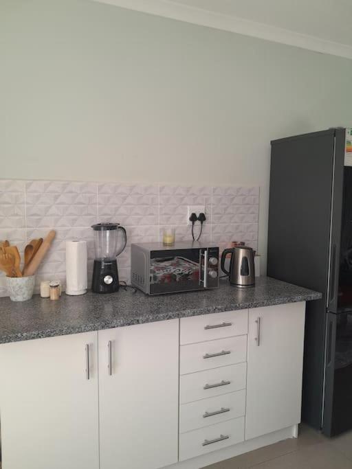 Inkazimulo Airbnb Villa Estcourt Dış mekan fotoğraf